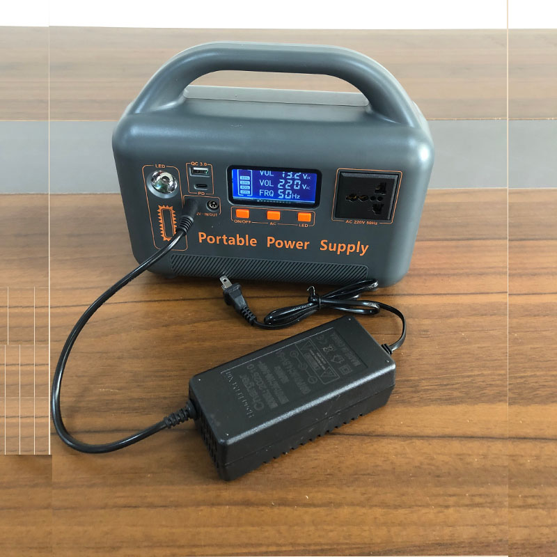 Outdoor Emergency Portable Pow - Solar Emergency Charger avis et prix